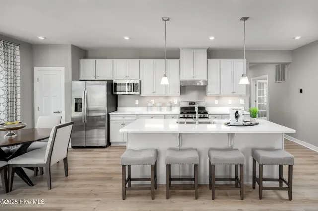 $379,990 | 4016 Farmfield Drive, Leland, NC 28451