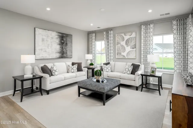 $379,990 | 4016 Farmfield Drive, Leland, NC 28451