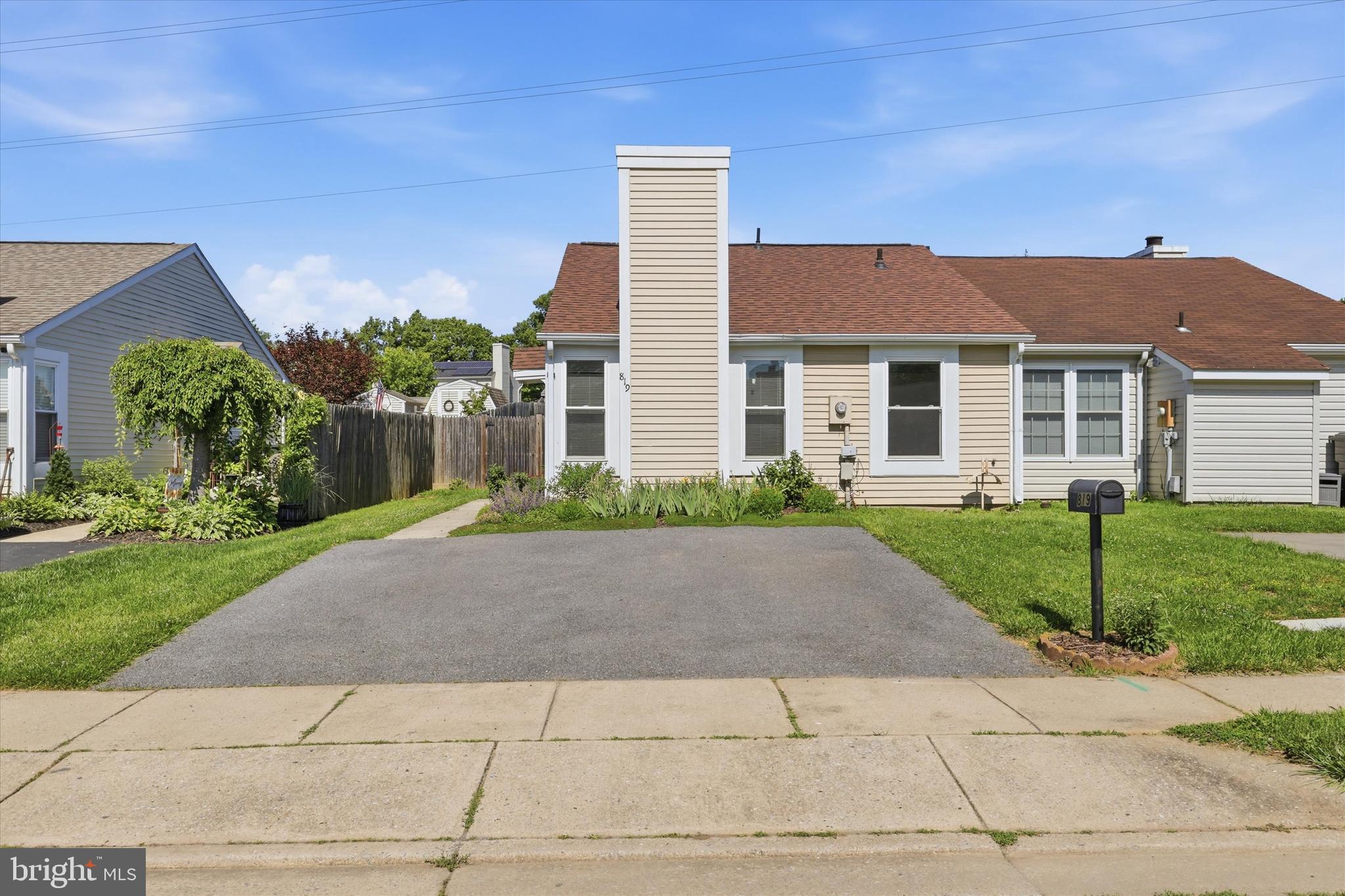 819 Chadwick Circle Frederick, MD 21701 - Photo 2 of 21 Close to town and NO HOA!