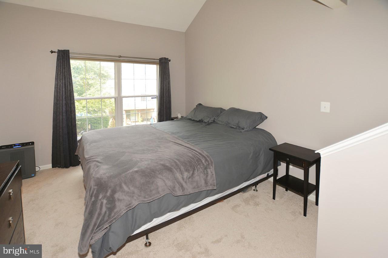 1272 Vintage Place Reston, VA 20194 - Photo 22 of 55 Owners' suite