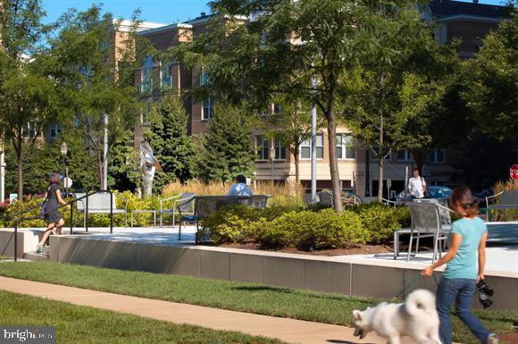 1272 Vintage Place Reston, VA 20194 - Photo 33 of 55 Reston Town Center