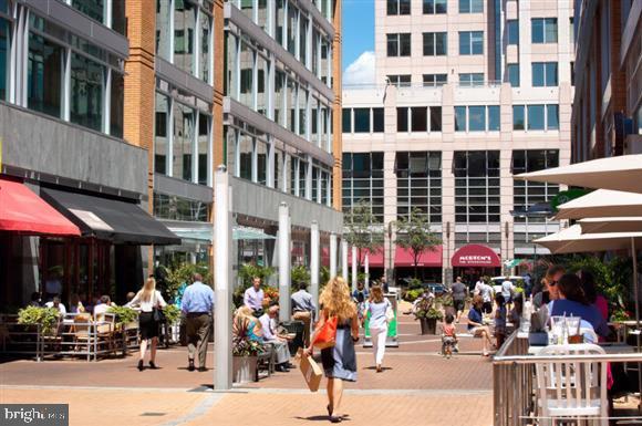 1272 Vintage Place Reston, VA 20194 - Photo 35 of 55 Reston Town Center