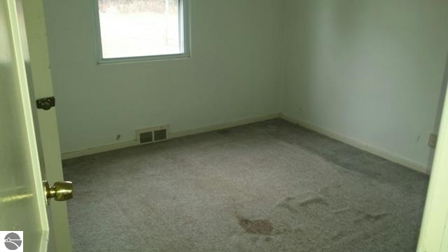 2754 East Baseline Road Mount Pleasant, MI 48858 - Photo 11 of 15 1792836-10.JPG