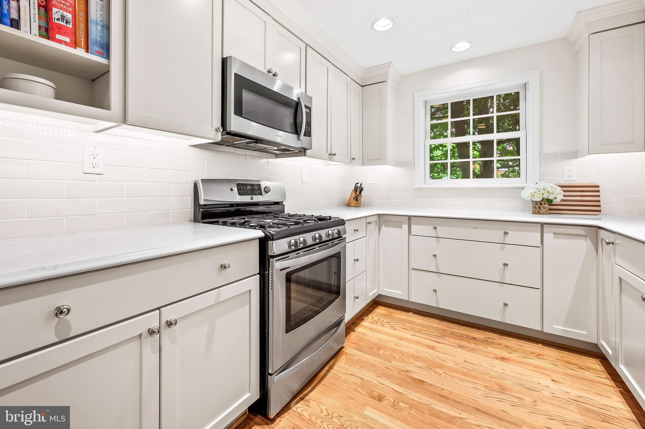 203 St Dunstans Road Baltimore, MD 21212 - Photo 8 of 42 Kitchen