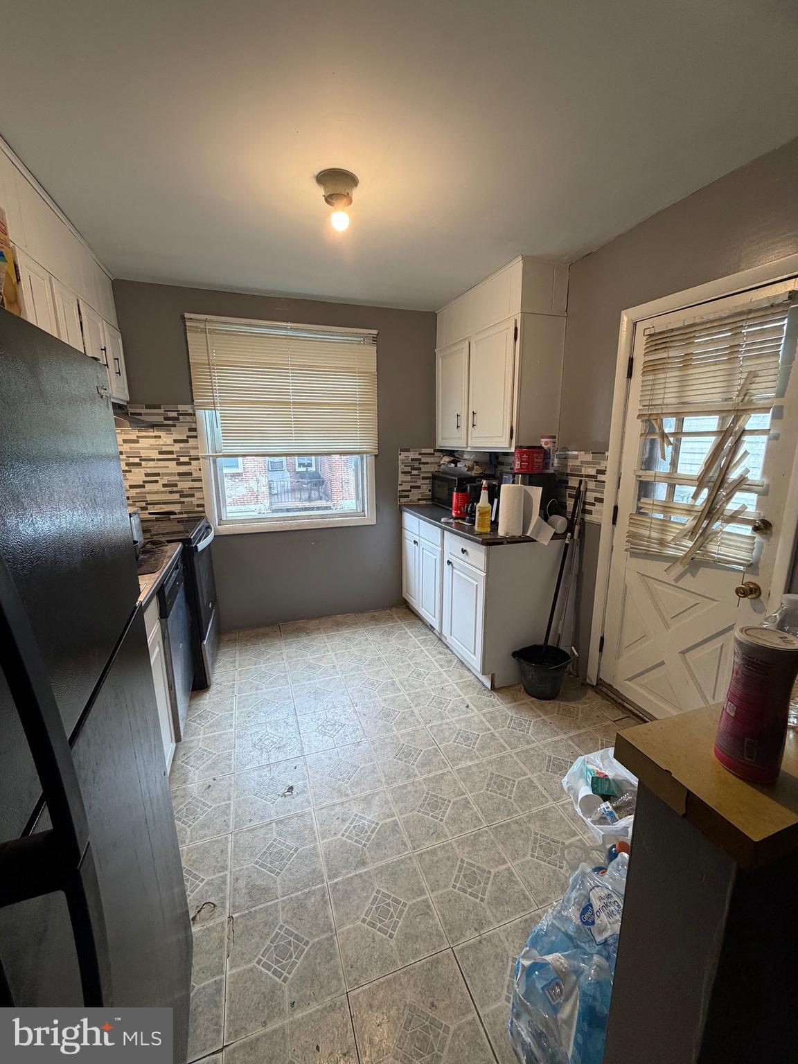 431 Millbank Road Upper Darby, PA 19082 - Photo 6 of 12