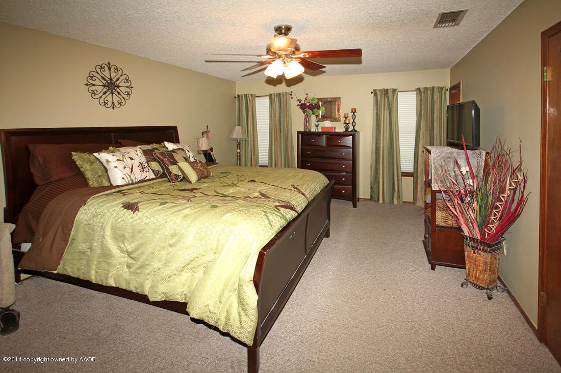 5717 South Milam Street Amarillo, TX 79110 - Photo 13 of 27 Master Bedroom