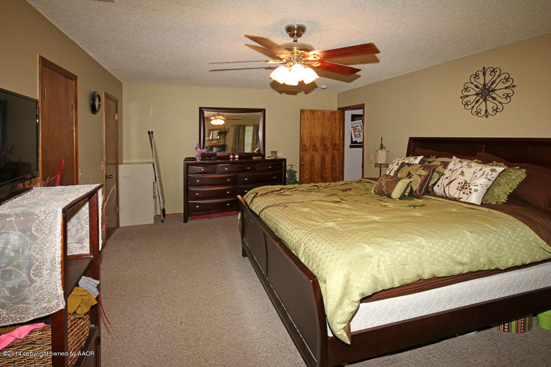 5717 South Milam Street Amarillo, TX 79110 - Photo 14 of 27 Master Bedroom2