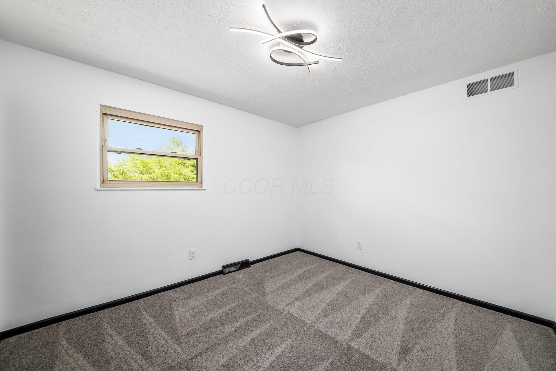 5480 Cedarbush Road Columbus, OH 43229 - Photo 40 of 57 035_6d_L 5480 Cedarbush Dr107