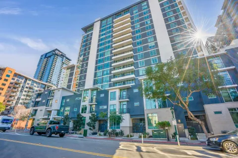 $489,900 | 425 West Beech Street, Unit 1452, San Diego, CA 92101