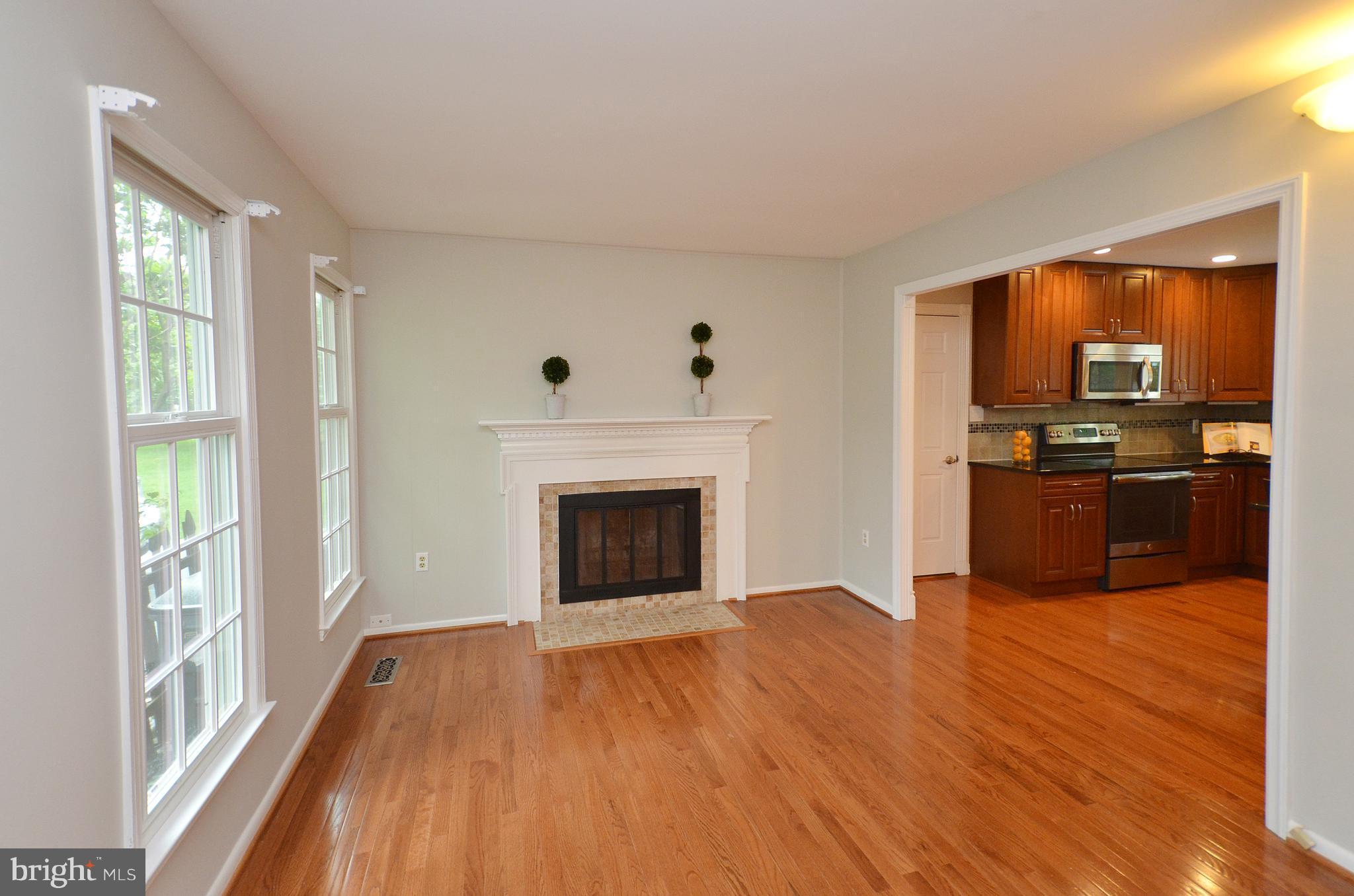 2339 Rosedown Drive Reston, VA 20191 - Photo 5 of 28 Family Room