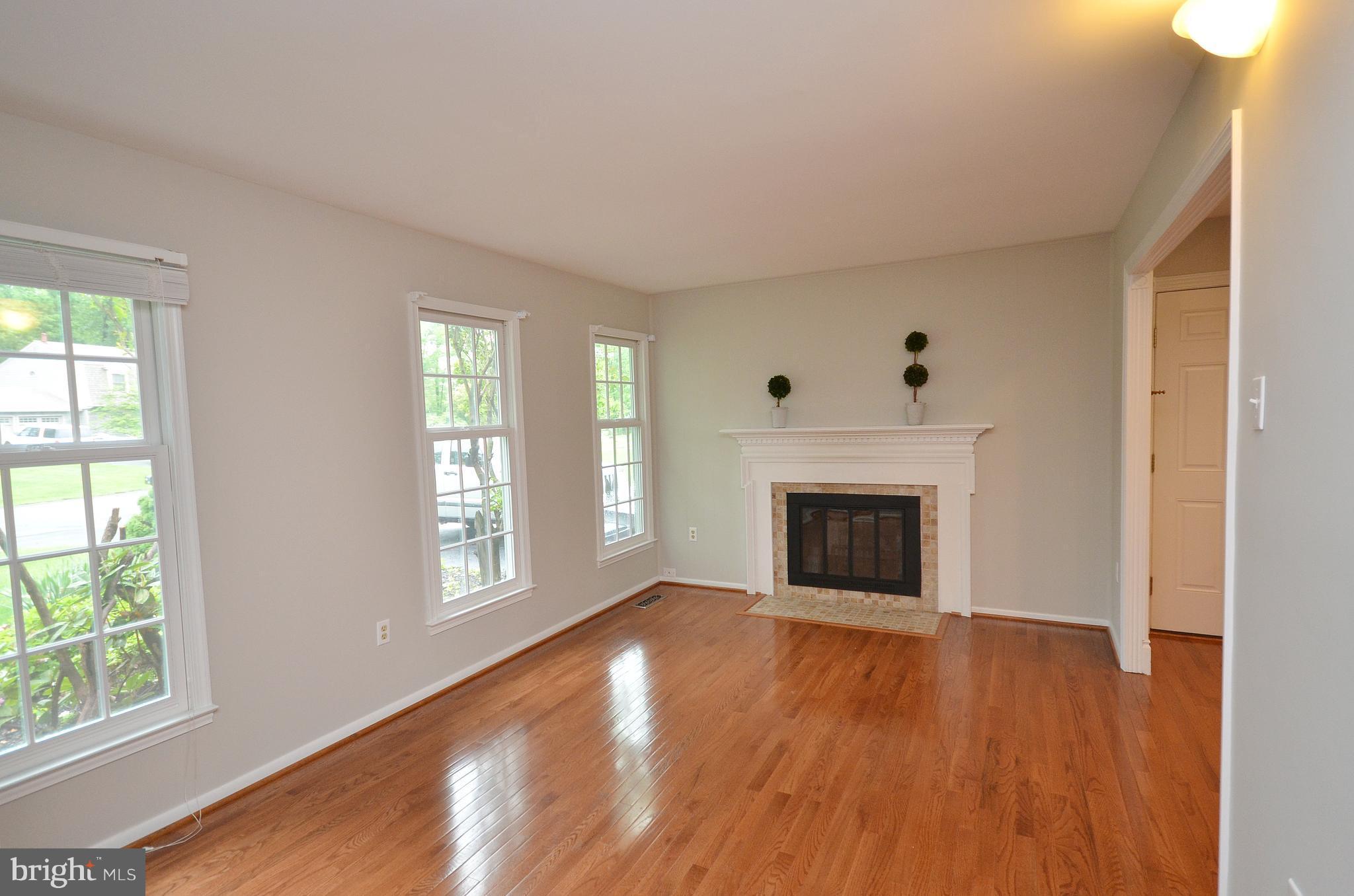 2339 Rosedown Drive Reston, VA 20191 - Photo 6 of 28 Family Room