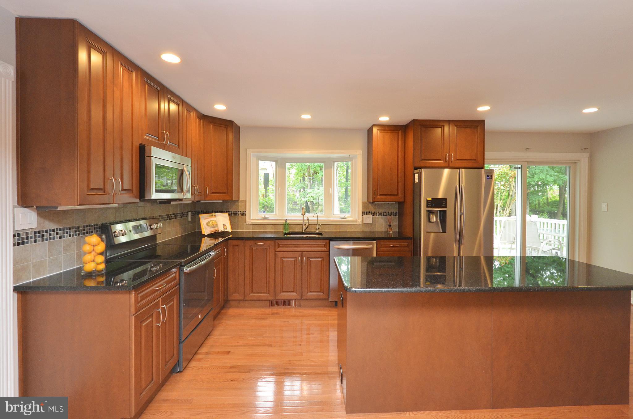 2339 Rosedown Drive Reston, VA 20191 - Photo 8 of 28 Kitchen