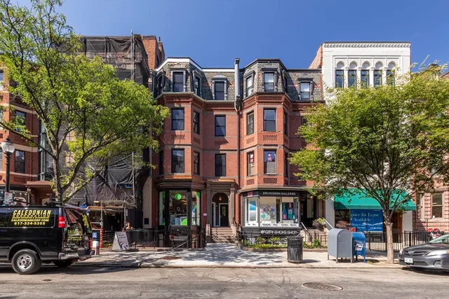 $6,900 | 169 Newbury Street, Unit 3, Boston, MA 02116