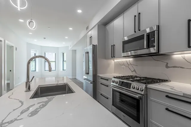 $6,900 | 169 Newbury Street, Unit 3, Boston, MA 02116