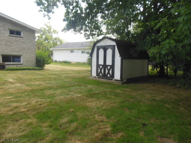 1952 Marshfield Road Cleveland, OH 44124 - Photo 20 of 22