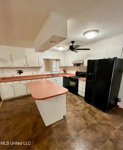 $220,000 | 2 Lexington Place, Gulfport, MS 39507