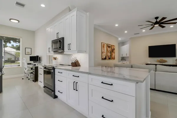 $799,900 | 167 East Hampton Way, Jupiter, FL 33458