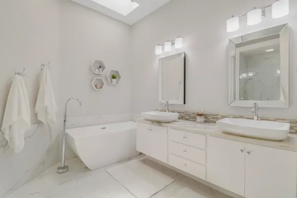 $799,900 | 167 East Hampton Way, Jupiter, FL 33458