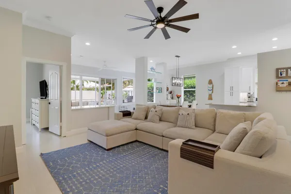$799,900 | 167 East Hampton Way, Jupiter, FL 33458