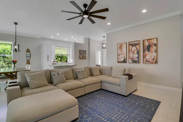 $799,900 | 167 East Hampton Way, Jupiter, FL 33458