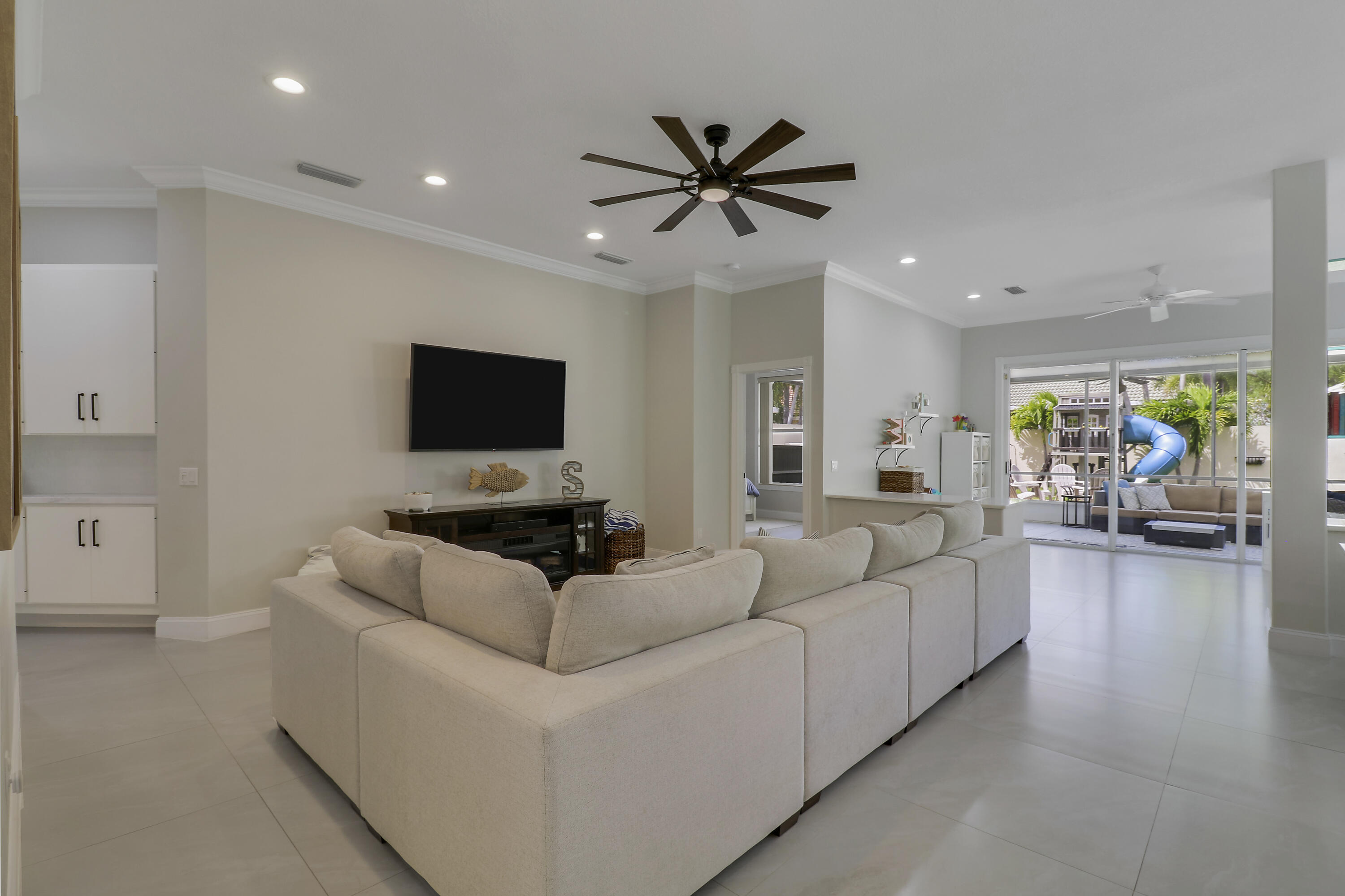 167 East Hampton Way Jupiter, FL 33458 - Photo 7 of 42 House4-16