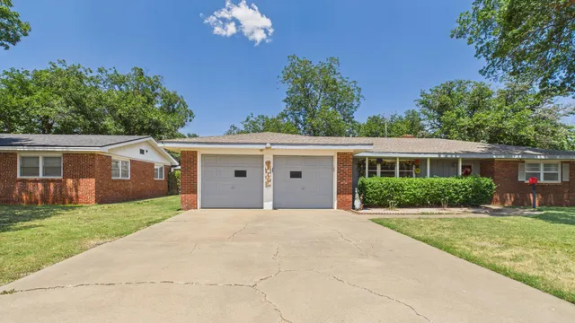 $219,900 | 2118 55th Street, Lubbock, TX 79412