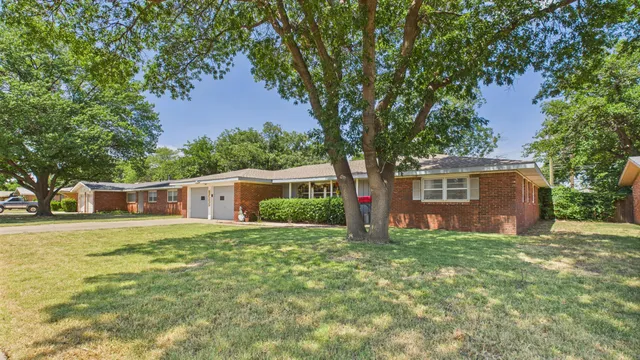 $219,900 | 2118 55th Street, Lubbock, TX 79412