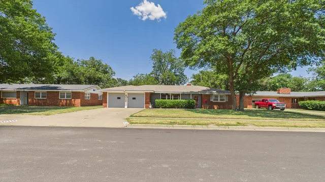 $219,900 | 2118 55th Street, Lubbock, TX 79412