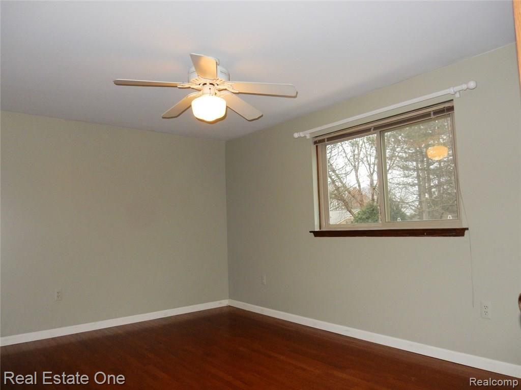 884 Ten Point Drive Rochester, MI 48309 - Photo 51 of 71 ABedroom2 (Large).jpg
