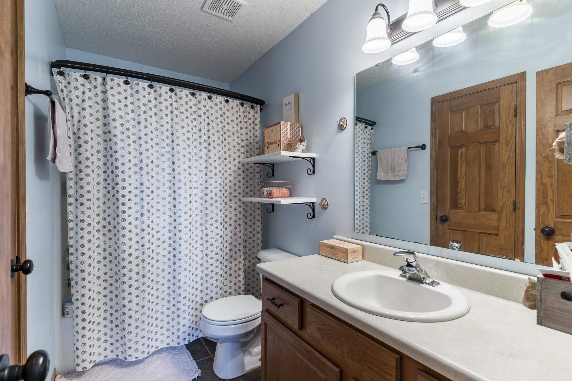 15918 Thunderbird Road Huntertown, IN 46748 - Photo 21 of 35 Gallery Image 21