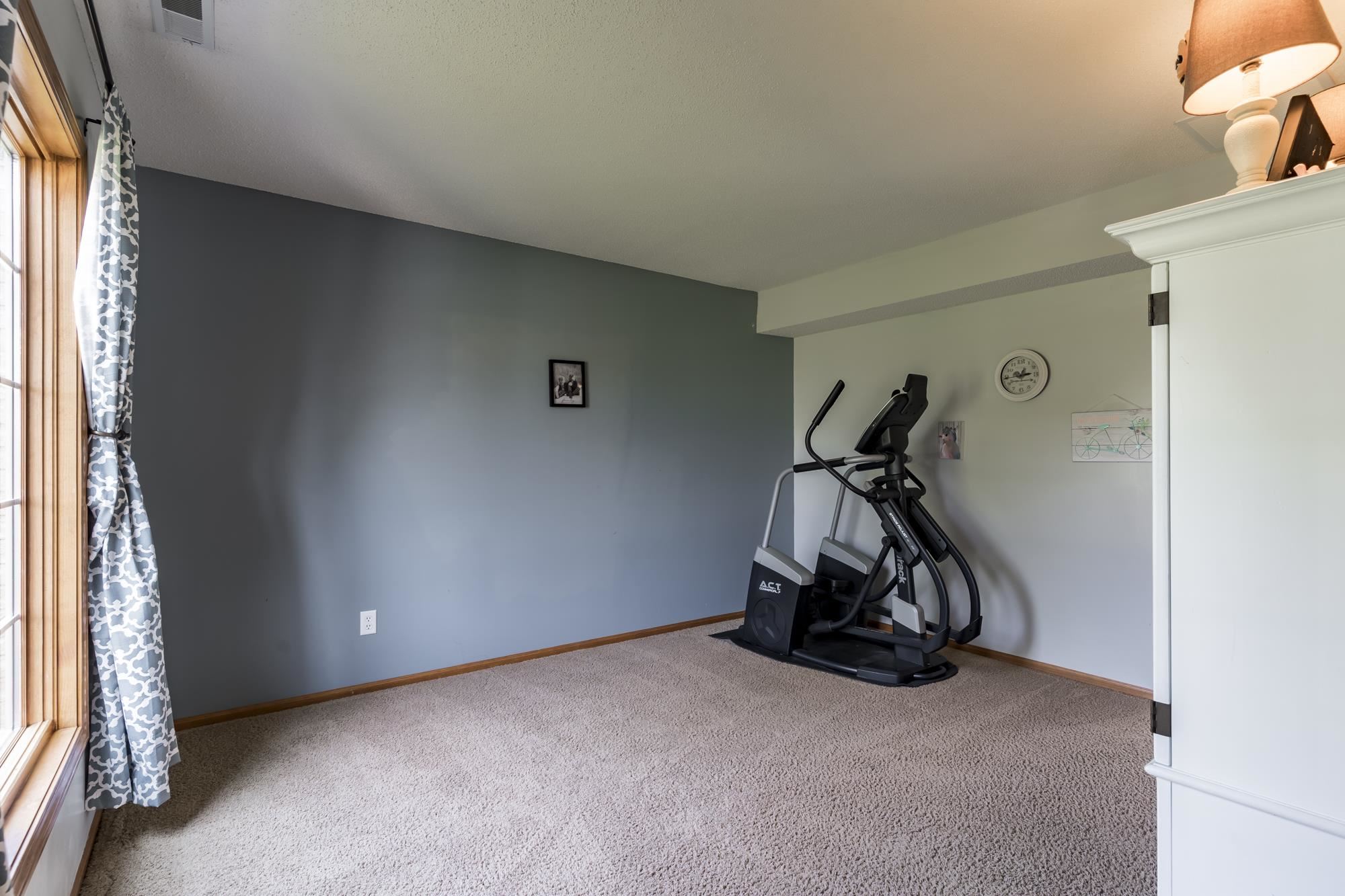 15918 Thunderbird Road Huntertown, IN 46748 - Photo 5 of 35 Gallery Image 5