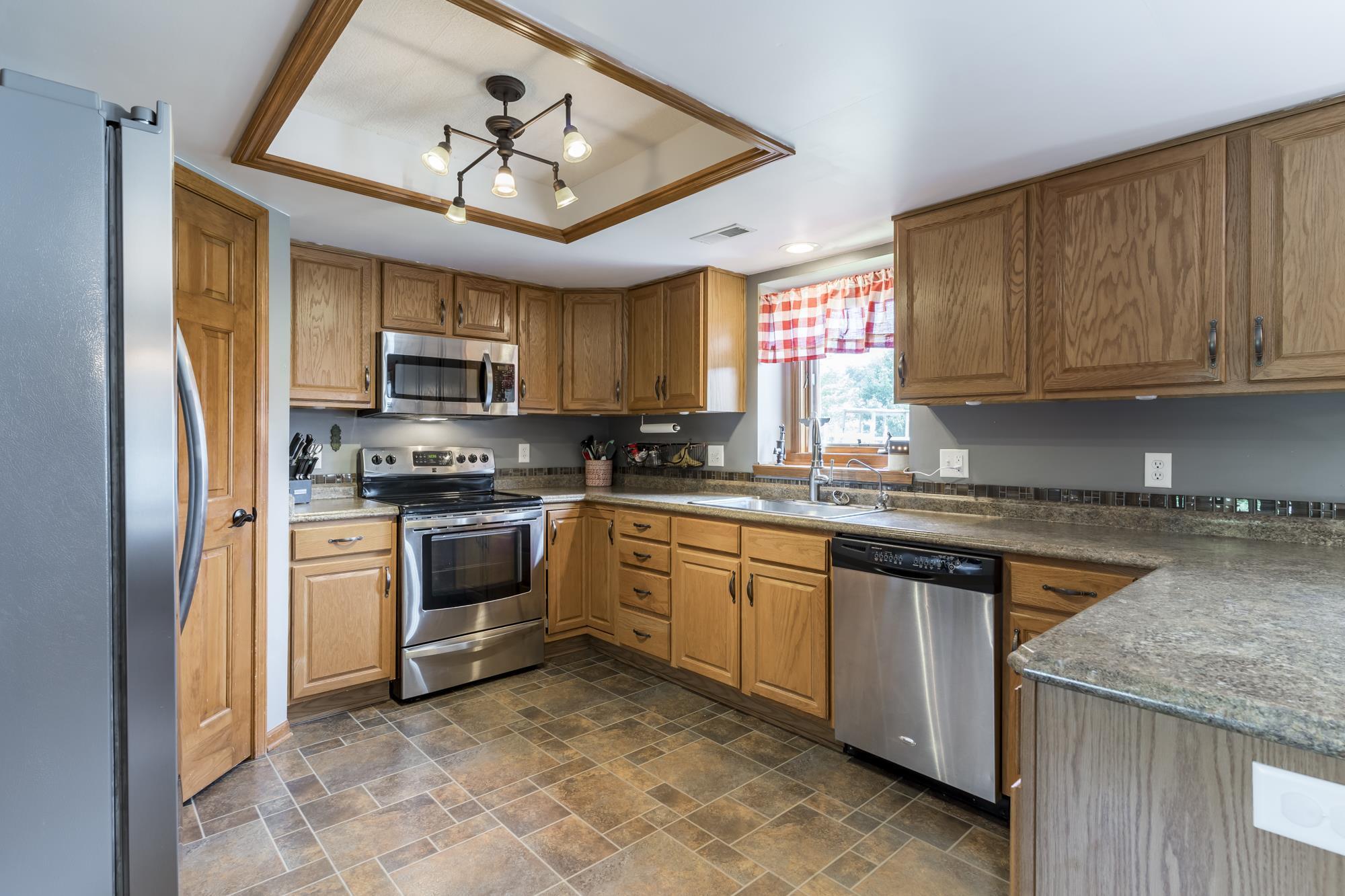 15918 Thunderbird Road Huntertown, IN 46748 - Photo 10 of 35 Gallery Image 10