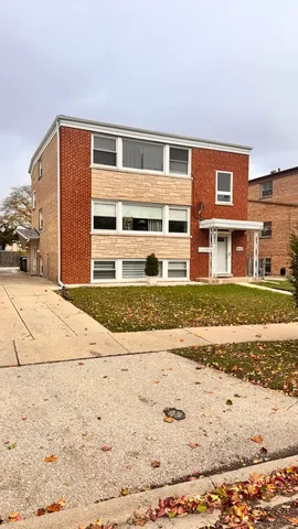 $2,000 | 8939 North Wisner Street, Unit 2, Niles, IL 60714