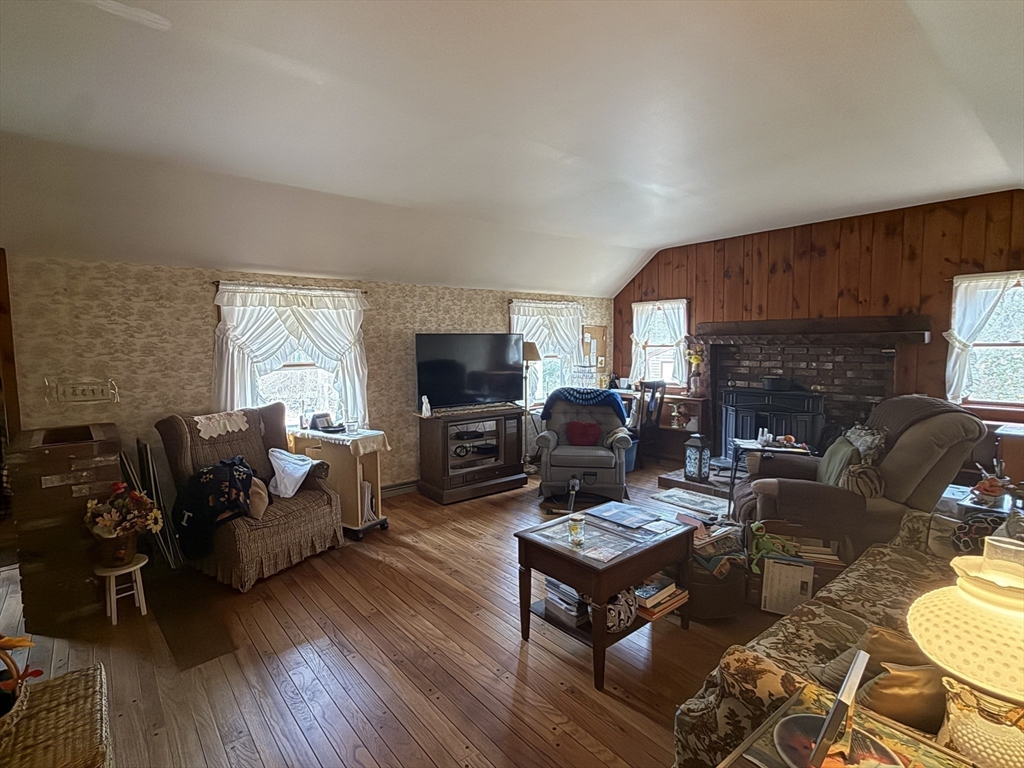 250 Main Road Westport, MA 02790 - Photo 16 of 28