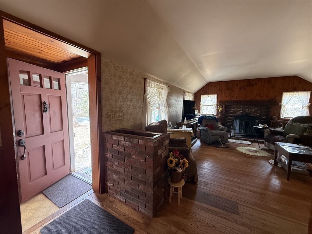 250 Main Road Westport, MA 02790 - Photo 8 of 28