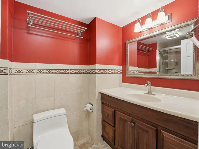 $765,000 | 1600 North Oak Street, Unit 318, Arlington, VA 22209