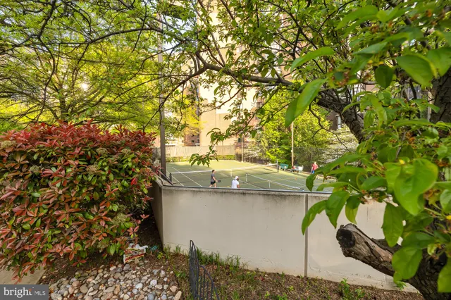 $765,000 | 1600 North Oak Street, Unit 318, Arlington, VA 22209