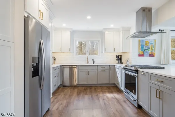 $815,000 | 224 Gates Avenue, Gillette, NJ 07933