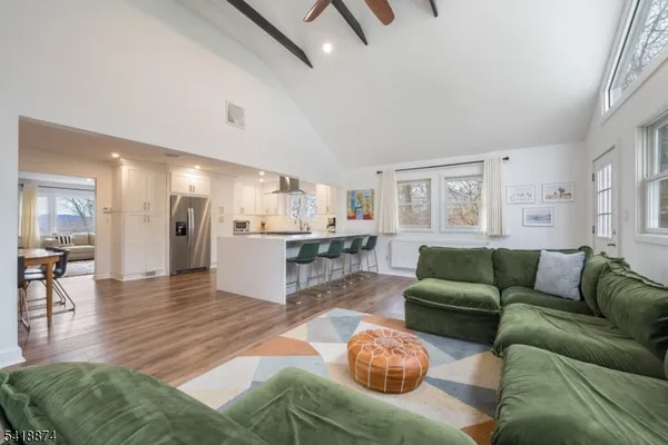 $815,000 | 224 Gates Avenue, Gillette, NJ 07933
