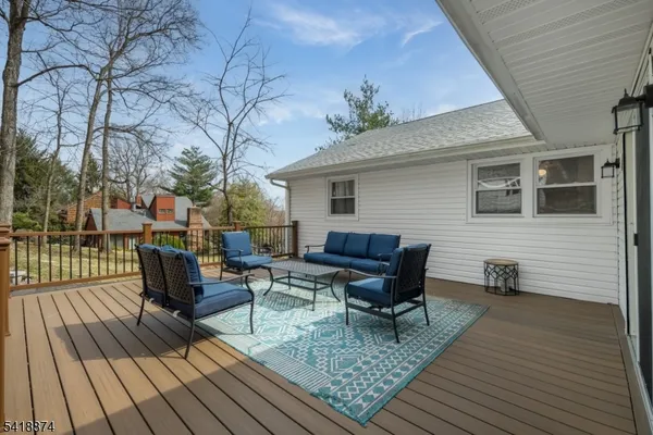 $815,000 | 224 Gates Avenue, Gillette, NJ 07933