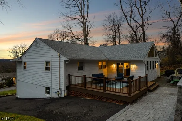 $815,000 | 224 Gates Avenue, Gillette, NJ 07933