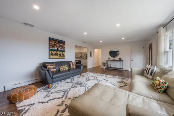 $815,000 | 224 Gates Avenue, Gillette, NJ 07933