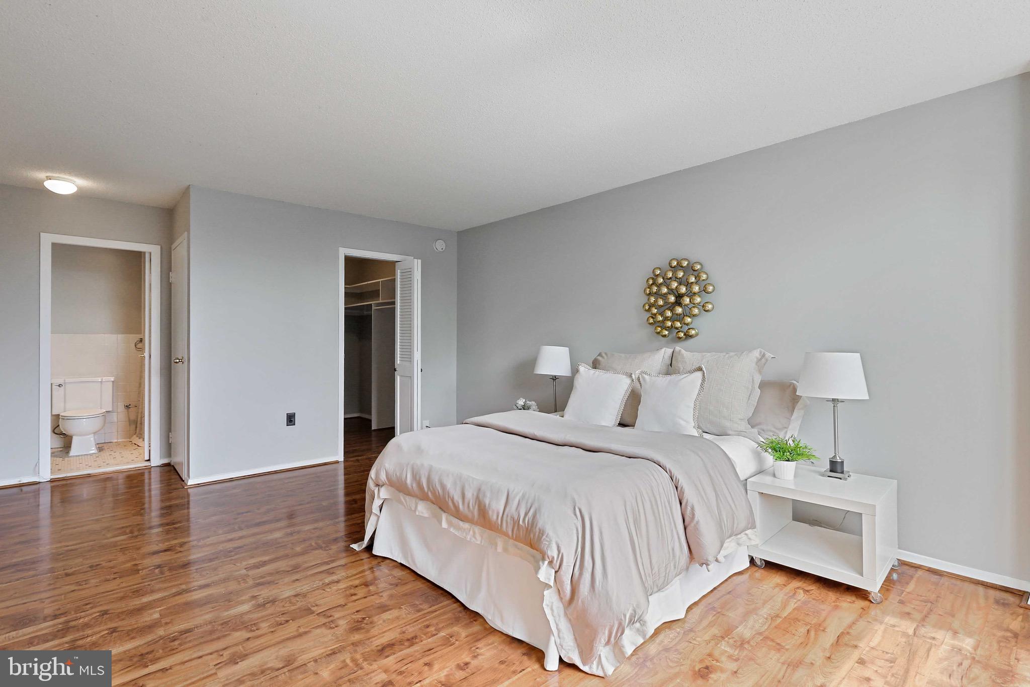 4401 Roland Avenue, Unit 306 Baltimore, MD 21210 - Photo 11 of 34 Spacious Bedroom #1
