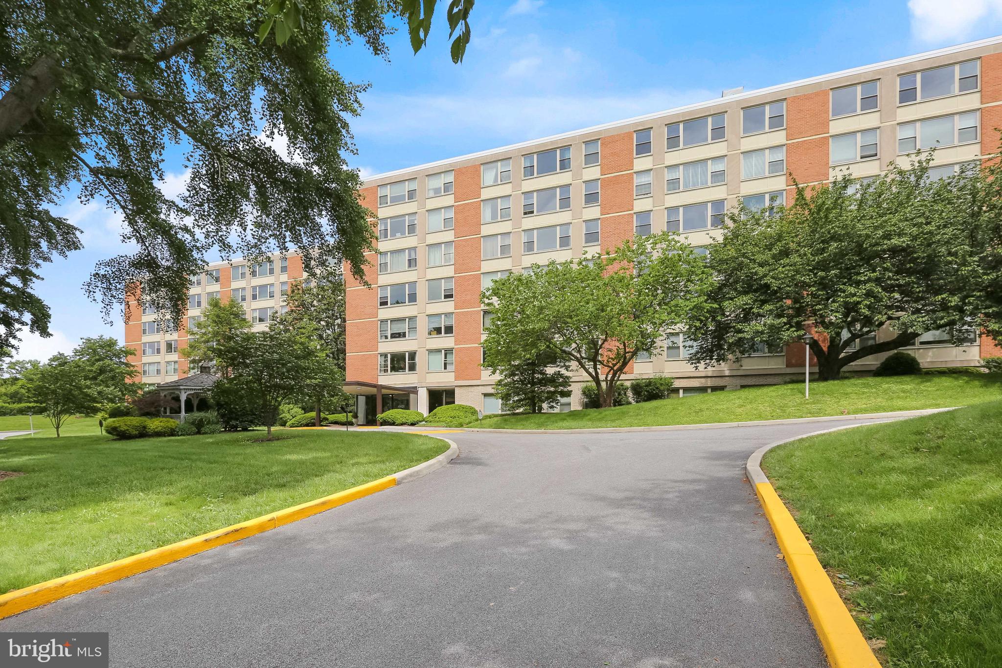 4401 Roland Avenue, Unit 306 Baltimore, MD 21210 - Photo 20 of 34 Front Exterior
