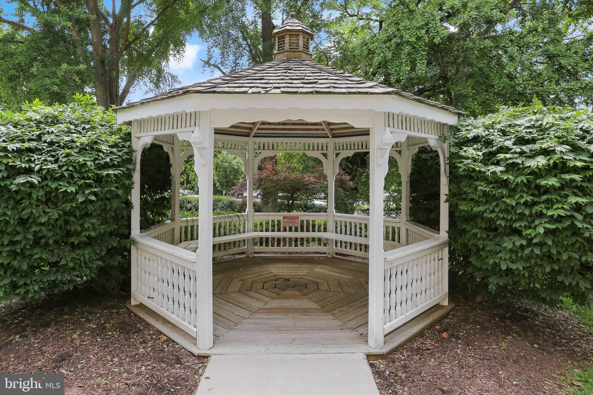 4401 Roland Avenue, Unit 306 Baltimore, MD 21210 - Photo 30 of 34 Community Gazebo