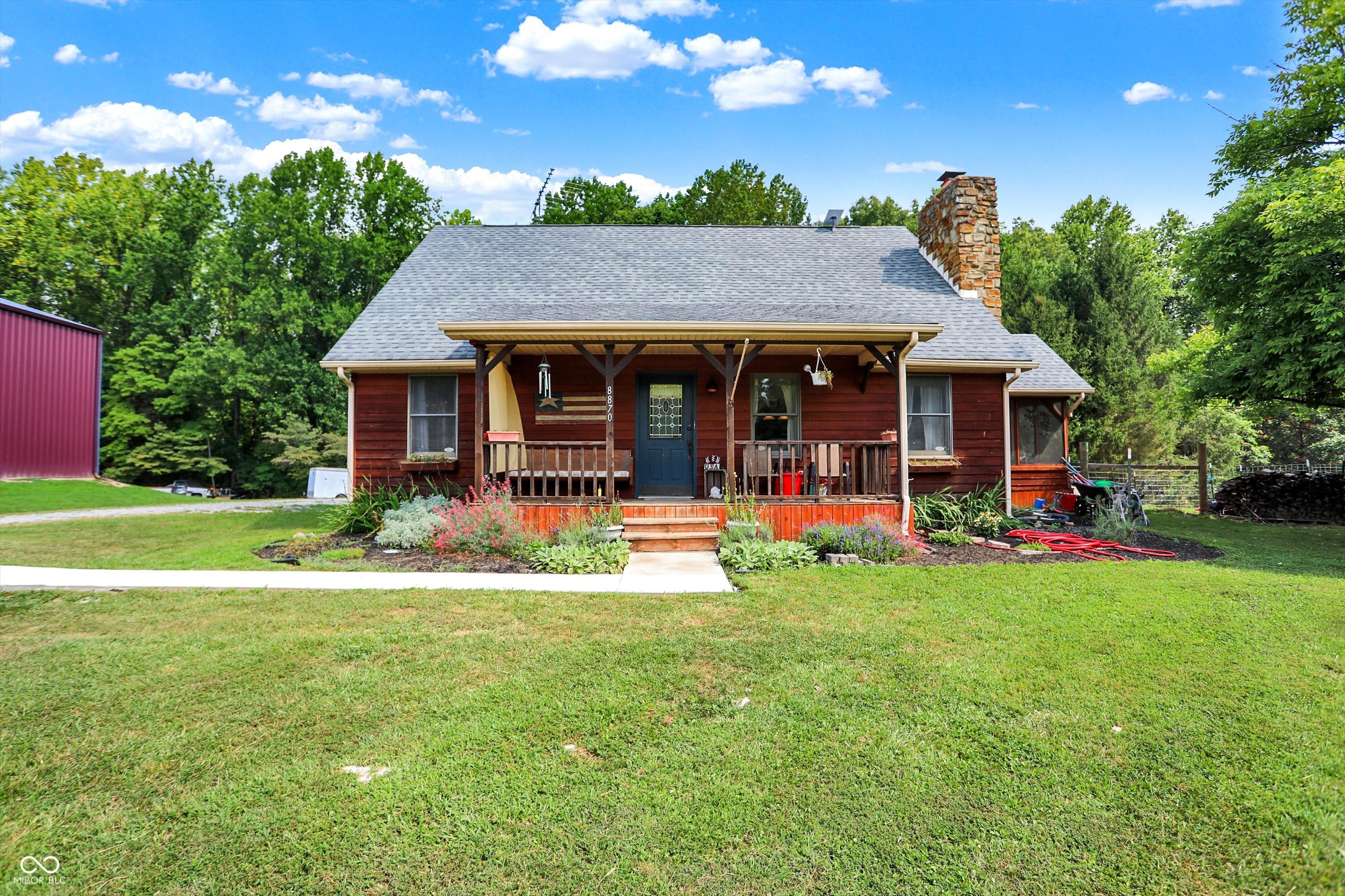 8870 Georgetown Road Columbus, IN 47201 - Photo 2 of 59