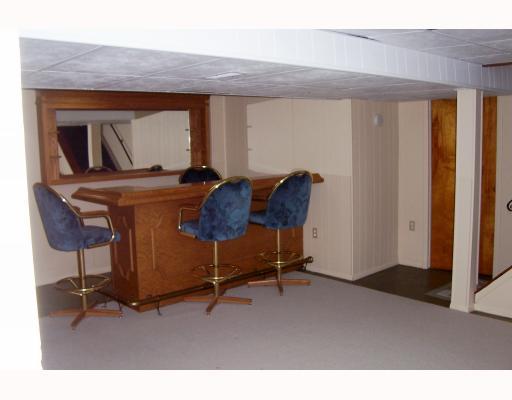 1715 Hollyrood Road Baldwin, PA 15227 - Photo 16 of 16 Den/Family/Great Room.