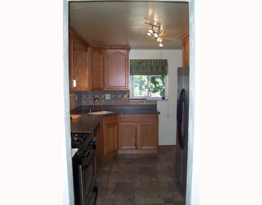 1715 Hollyrood Road Baldwin, PA 15227 - Photo 4 of 16 Kitchen.