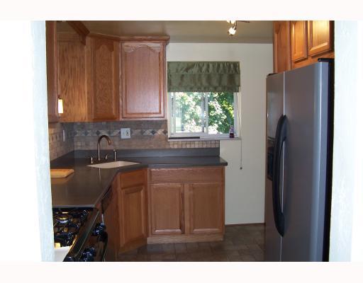 1715 Hollyrood Road Baldwin, PA 15227 - Photo 9 of 16 Kitchen.