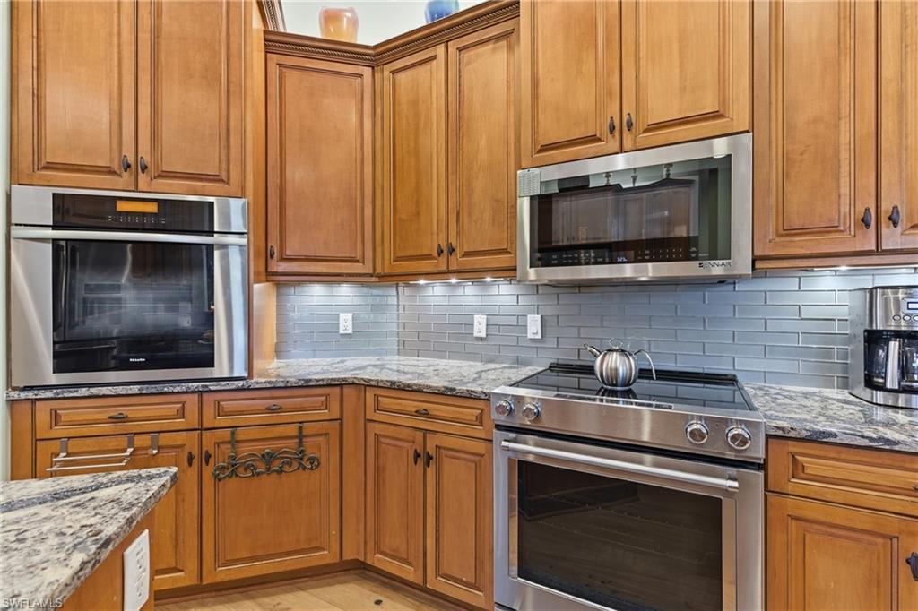 5867 Marble Court Naples, FL 34110 - Photo 12 of 50